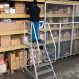 Лестница односторонняя KRAUSE Stabilo передвижная с платформой ступени из решетки с антискользящим рифлением класса R13 (820976 - 821423)  купить в Минске и Беларуси